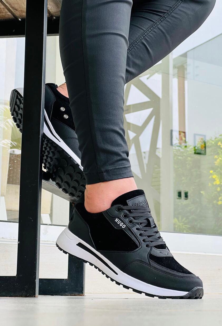 ¡PROMOCIÓN BLACK FRIDAY IMPERDIBLE! ÚLTIMO PAR DE ZAPATILLAS HUGO BOSS - ¡COMPRA 2 Y CONSIGUE UN 63% DE DESCUENTO EN EL SEGUNDO PAR!